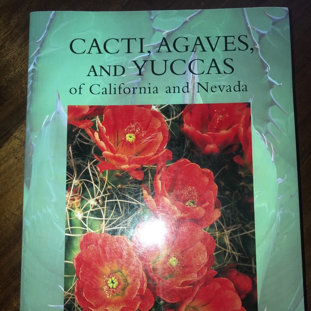 Cacti 🌵Agave and Yuccas of California and Nevada